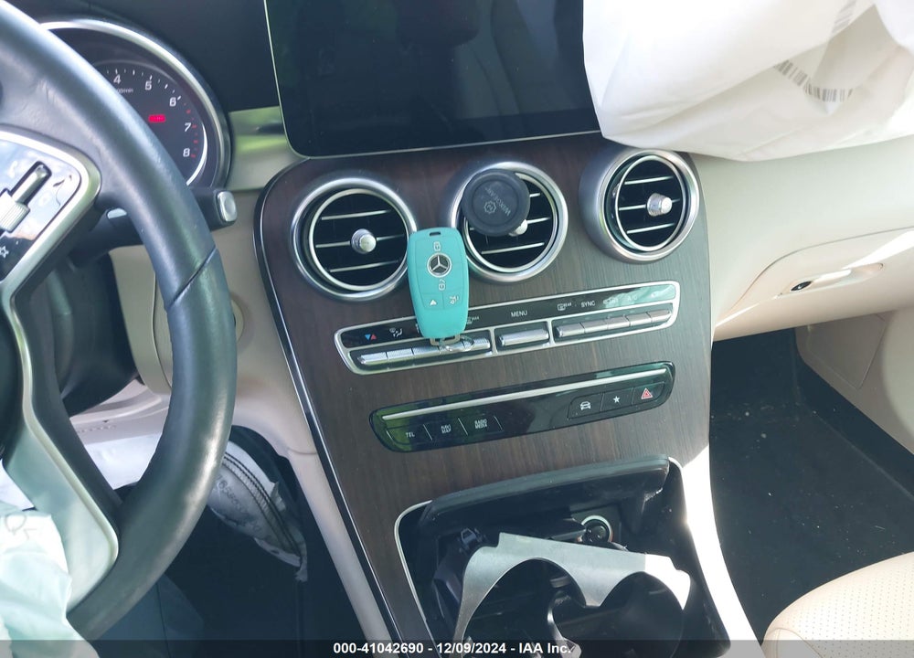 2021 MERCEDES-BENZ GLC 300 SUV VIN: W1N0G8DB8MV311442