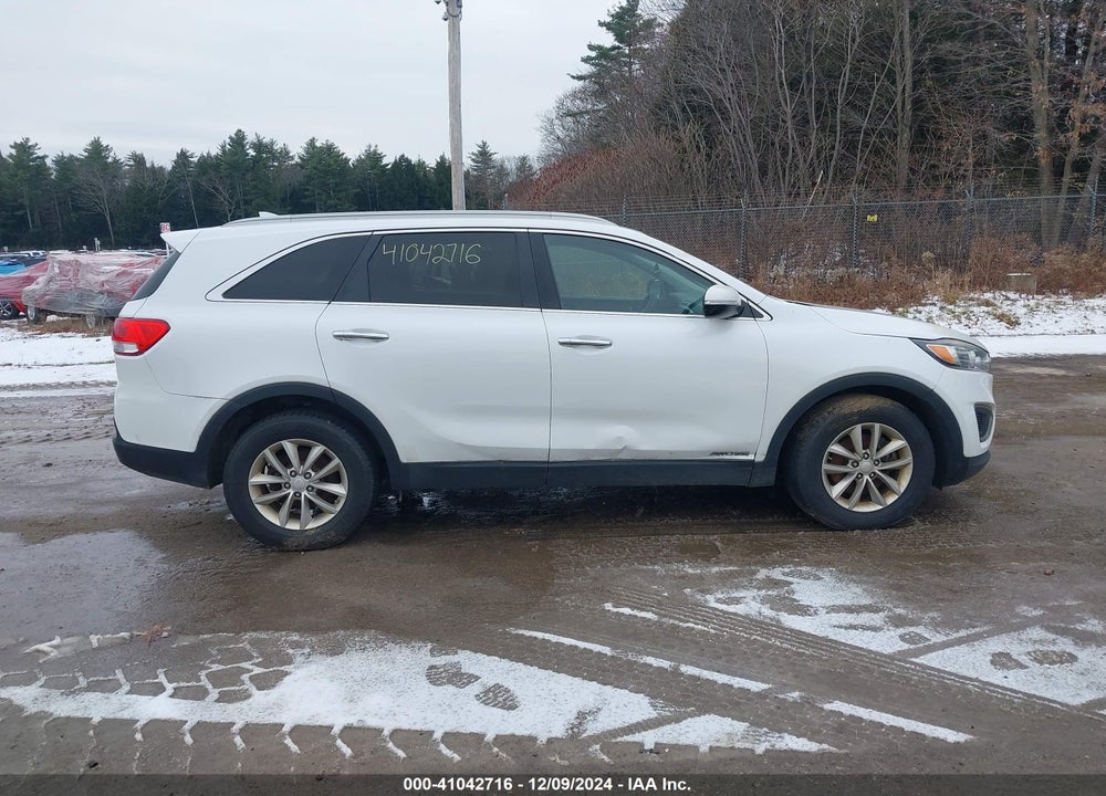 2016 KIA SORENTO 3.3L LX VIN: 5XYPGDA56GG089153