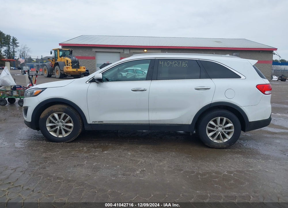 2016 KIA SORENTO 3.3L LX VIN: 5XYPGDA56GG089153