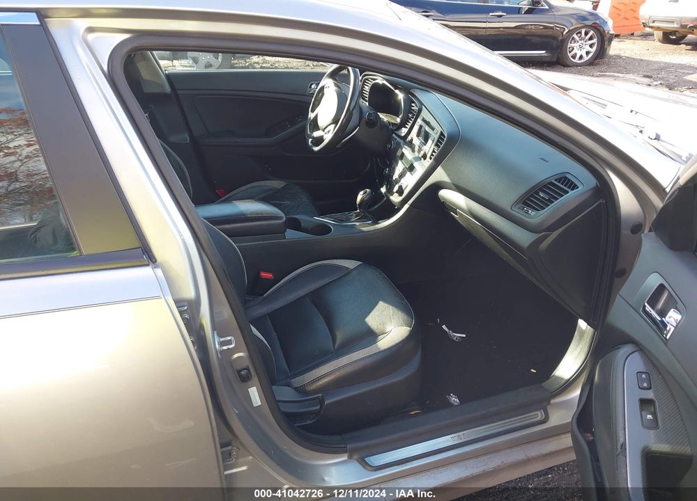 2012 KIA OPTIMA VIN: 5XXGR4A6XCG075452