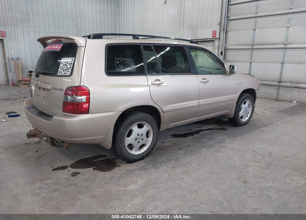 2005 TOYOTA HIGHLANDER LIMITED V6 VIN: JTEEP21A350109205