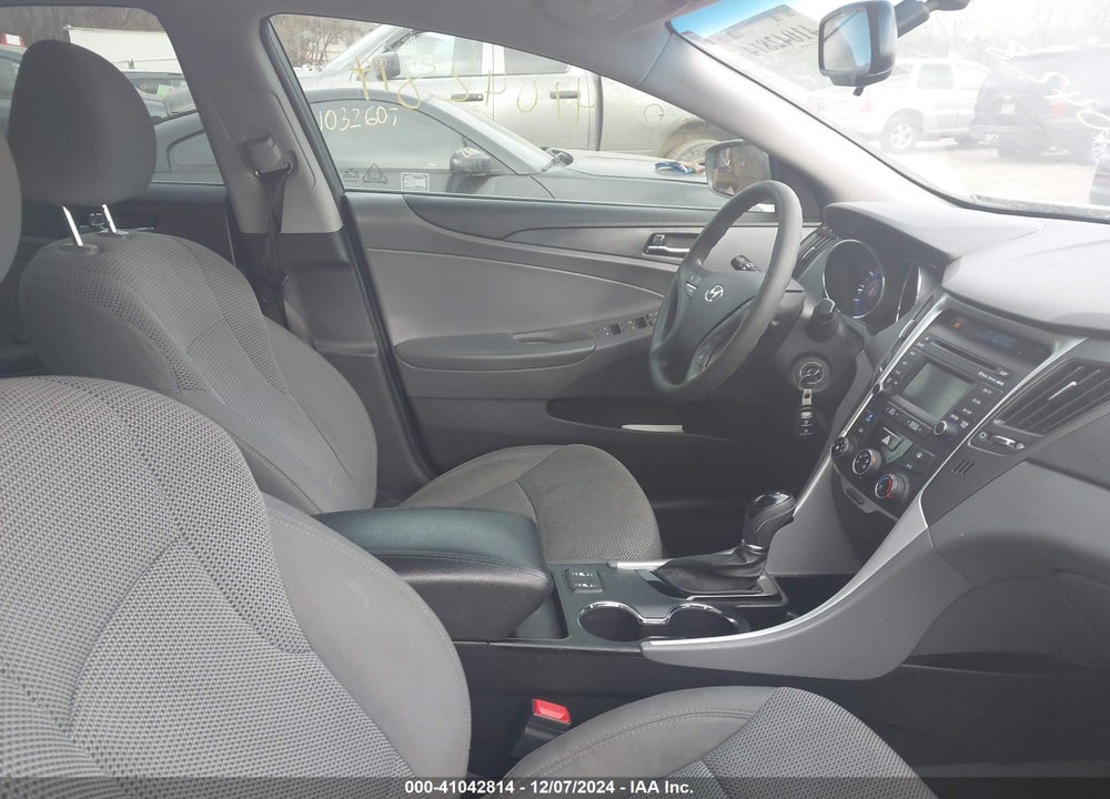 2014 HYUNDAI SONATA GLS VIN: 5NPEB4AC8EH928245