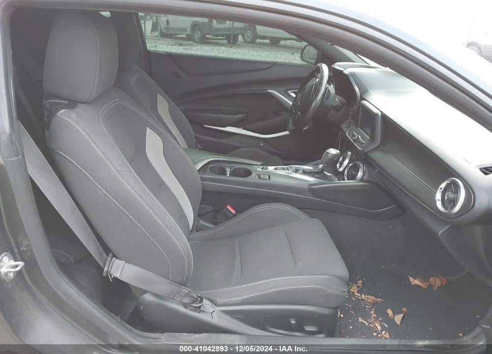 2017 CHEVROLET CAMARO 1LT VIN: 1G1FB1RS8H0204208