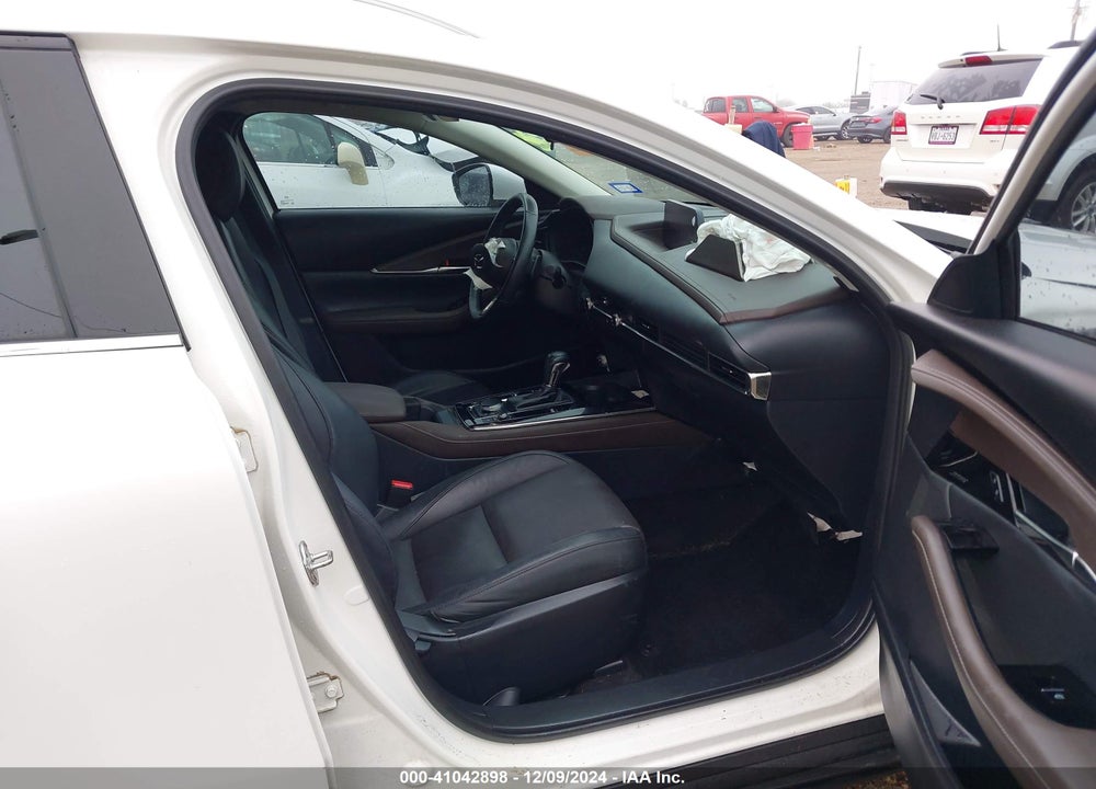 2021 MAZDA CX-30 VIN: 3MVDMADL4MM319001