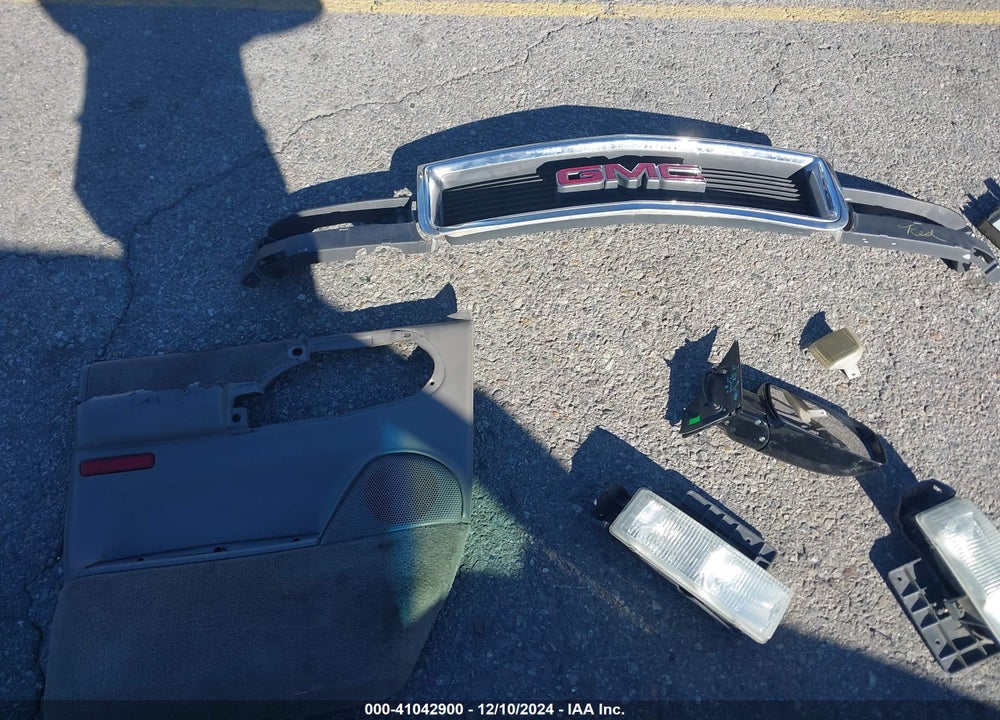 2003 GMC SAFARI VIN: 1GKDM19X43B508903