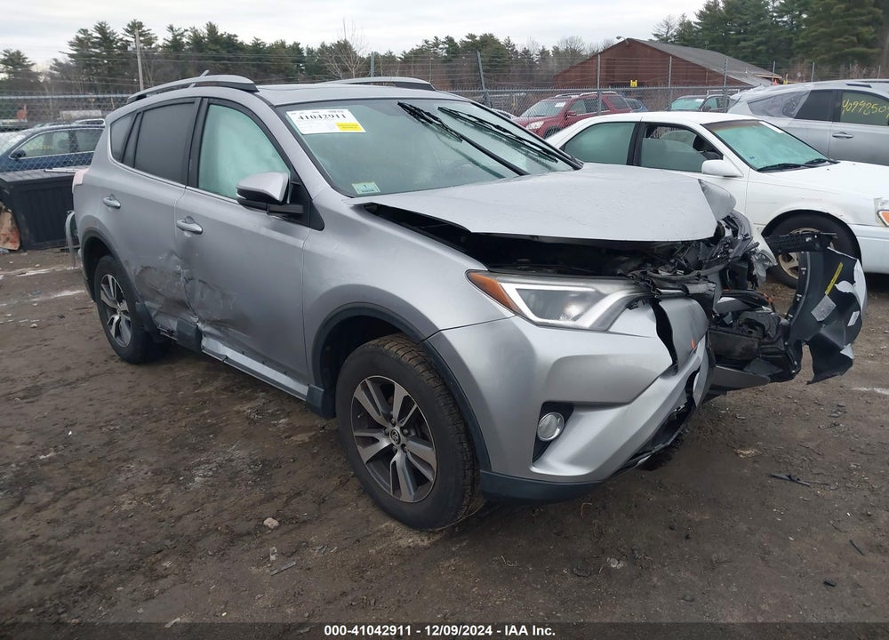 2017 TOYOTA RAV4 XLE VIN: 2T3RFREVXHW612650