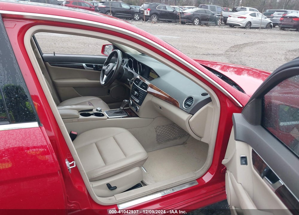 2012 MERCEDES-BENZ C 300 LUXURY 4MATIC/SPORT 4MATIC VIN: WDDGF8BB9CA719701