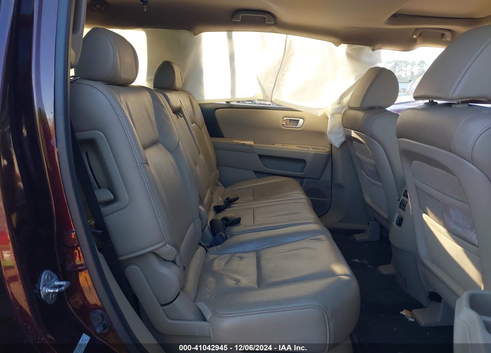 2011 HONDA PILOT EX-L VIN: 5FNYF4H57BB073962