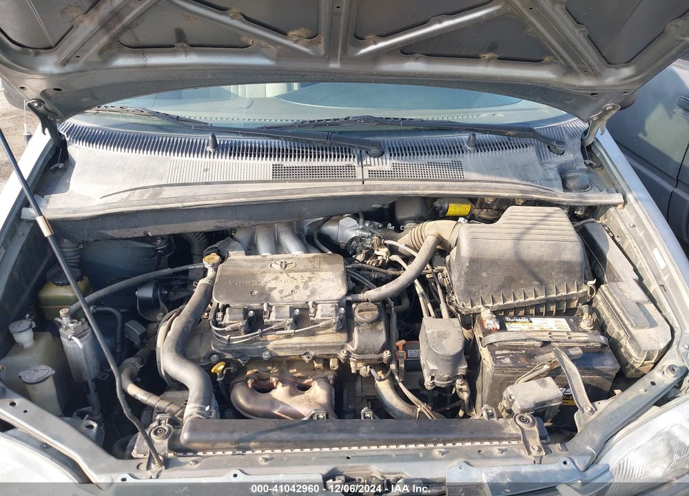 1999 TOYOTA SIENNA LE VIN: 4T3ZF13C3XU114856