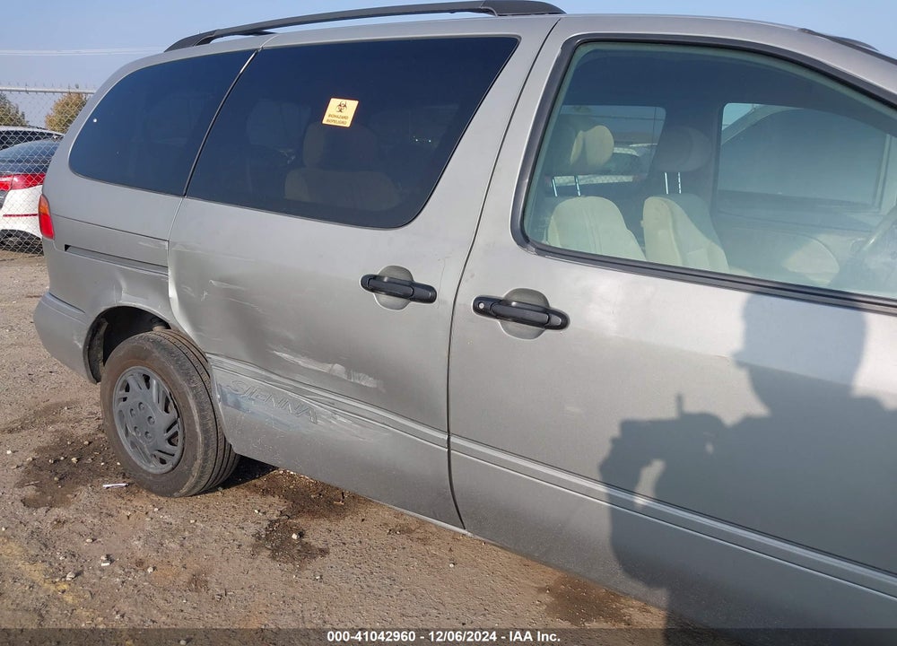 1999 TOYOTA SIENNA LE VIN: 4T3ZF13C3XU114856