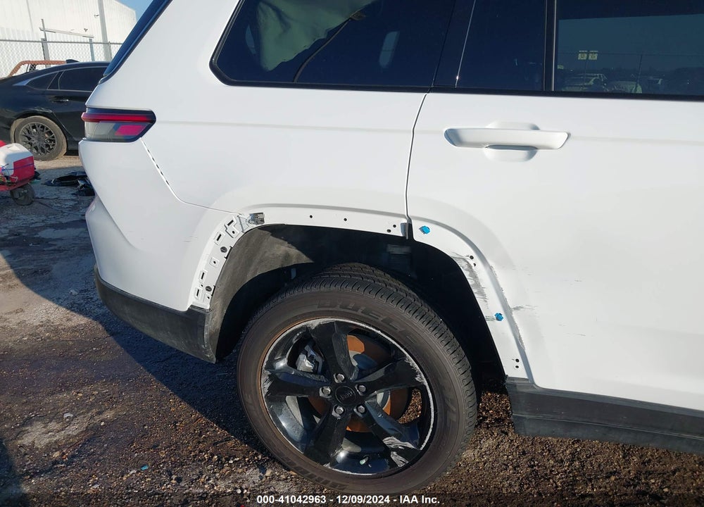 2024 JEEP GRAND CHEROKEE L VIN: 1C4RJJAGXR8601565