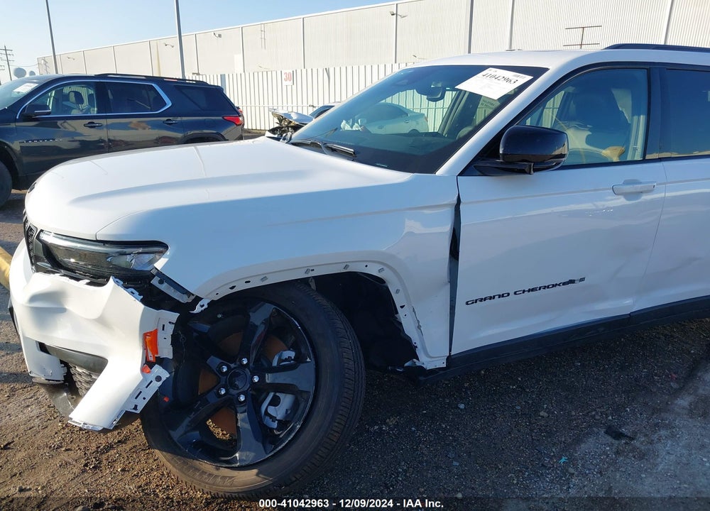 2024 JEEP GRAND CHEROKEE L VIN: 1C4RJJAGXR8601565