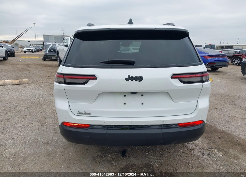 2024 JEEP GRAND CHEROKEE L VIN: 1C4RJJAGXR8601565