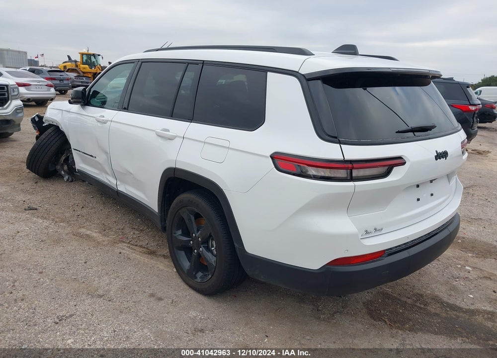 2024 JEEP GRAND CHEROKEE L VIN: 1C4RJJAGXR8601565