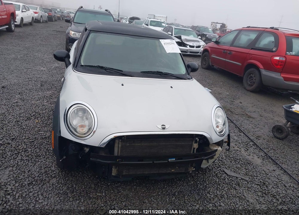 2012 MINI COOPER VIN: WMWSU3C55CT261484