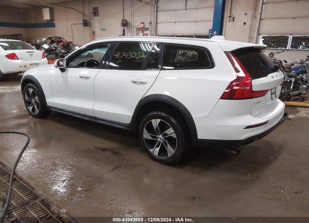 2020 VOLVO V60 CROSS COUNTRY T5 VIN: YV4102WK0L1037649
