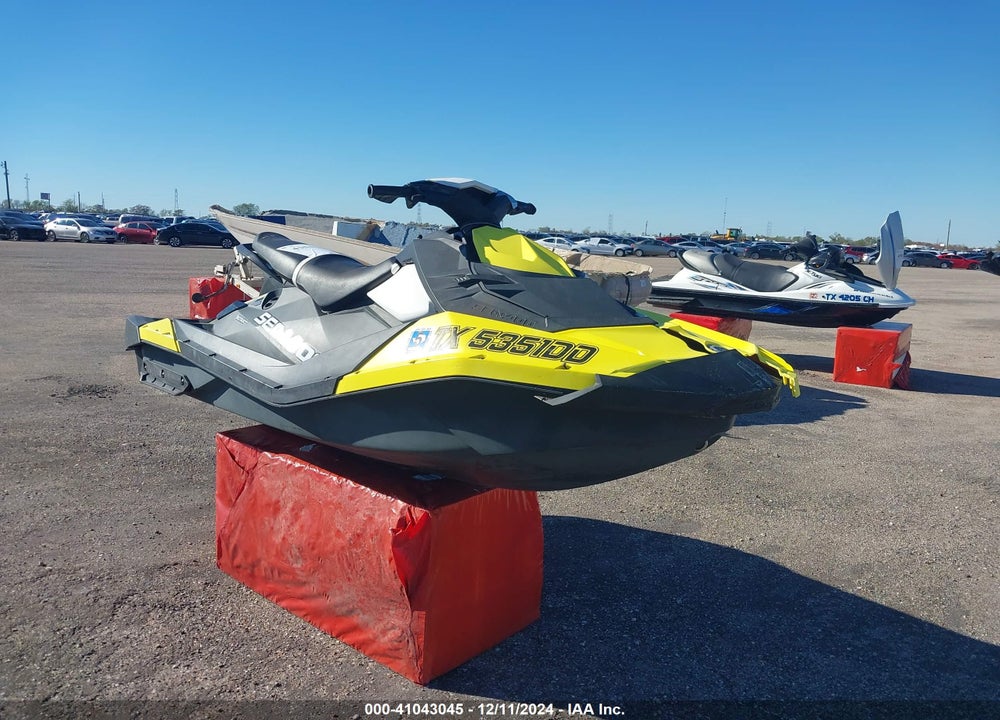 2015 SEADOO OTHER VIN: YDV68809F515