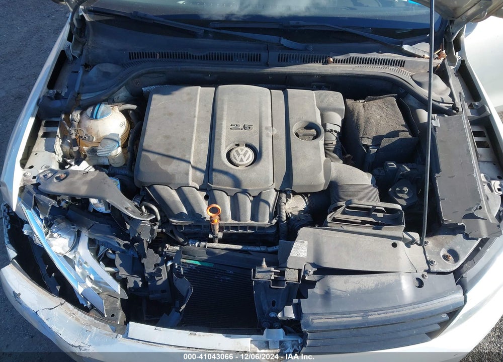 2011 VOLKSWAGEN JETTA 2.5L SE VIN: 3VWDZ7AJXBM348120