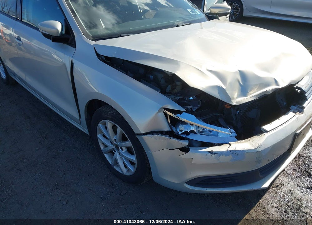 2011 VOLKSWAGEN JETTA 2.5L SE VIN: 3VWDZ7AJXBM348120