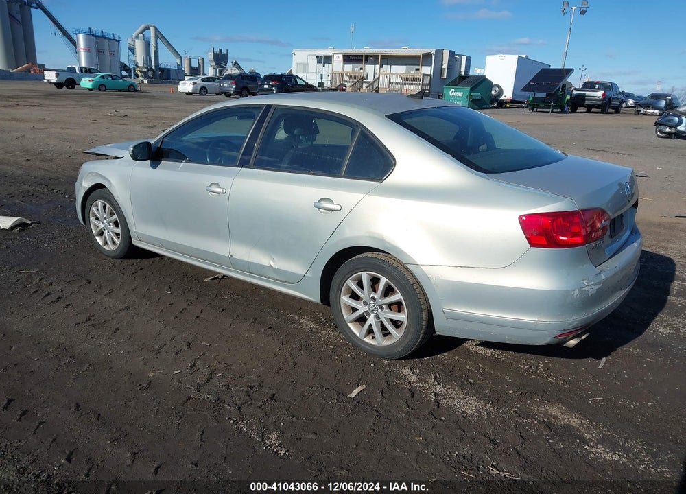 2011 VOLKSWAGEN JETTA 2.5L SE VIN: 3VWDZ7AJXBM348120