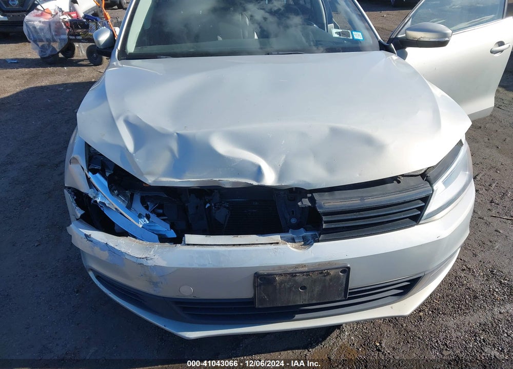 2011 VOLKSWAGEN JETTA 2.5L SE VIN: 3VWDZ7AJXBM348120
