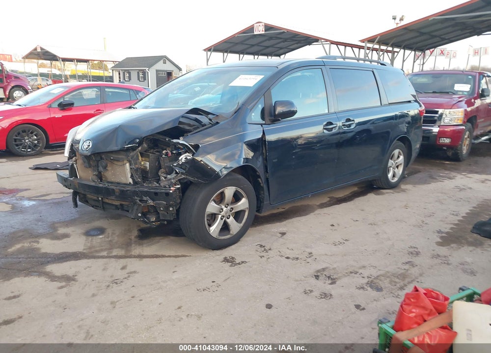 2015 TOYOTA SIENNA LE 8 PASSENGER VIN: 5TDKK3DC2FS683429