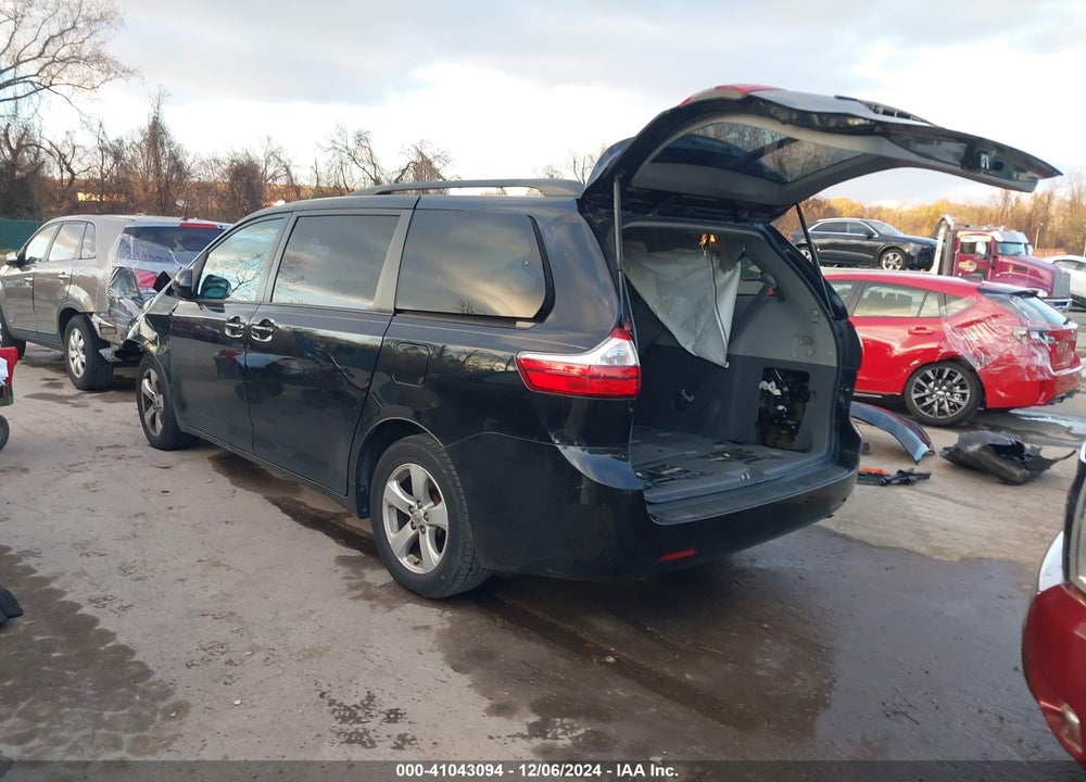 2015 TOYOTA SIENNA LE 8 PASSENGER VIN: 5TDKK3DC2FS683429