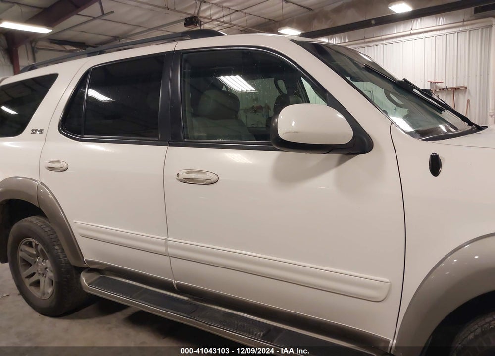 2004 TOYOTA SEQUOIA SR5 V8 VIN: 5TDBT44A74S225058