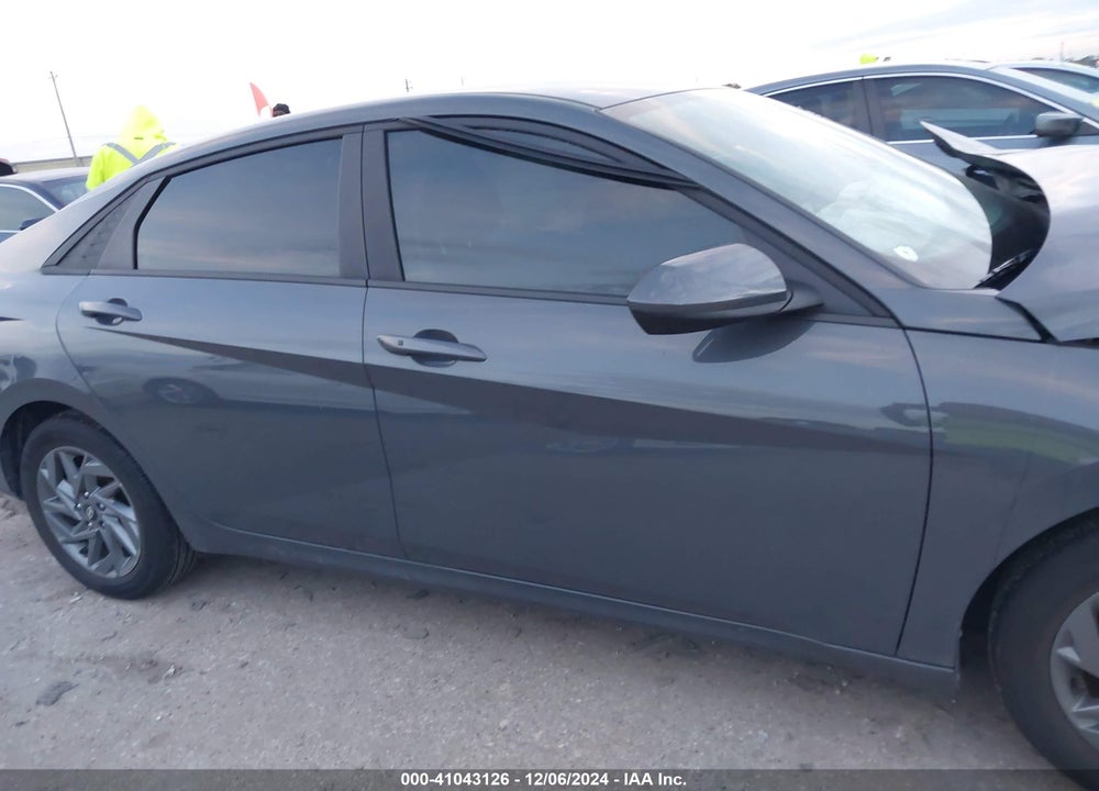 2024 HYUNDAI ELANTRA VIN: KMHLM4DG6RU646435