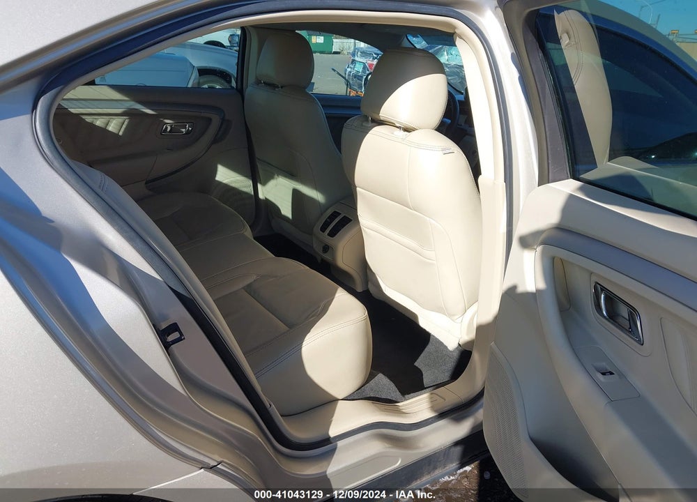 2018 FORD TAURUS SEL VIN: 1FAHP2E85JG138074
