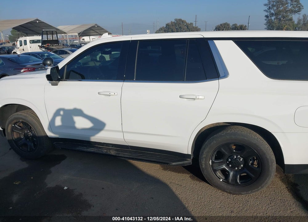 2022 CHEVROLET TAHOE 2WD COMMERCIAL FLEET VIN: 1GNSCLED2NR239296