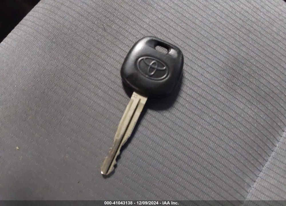 2015 TOYOTA COROLLA L VIN: 2T1BURHE9FC393478