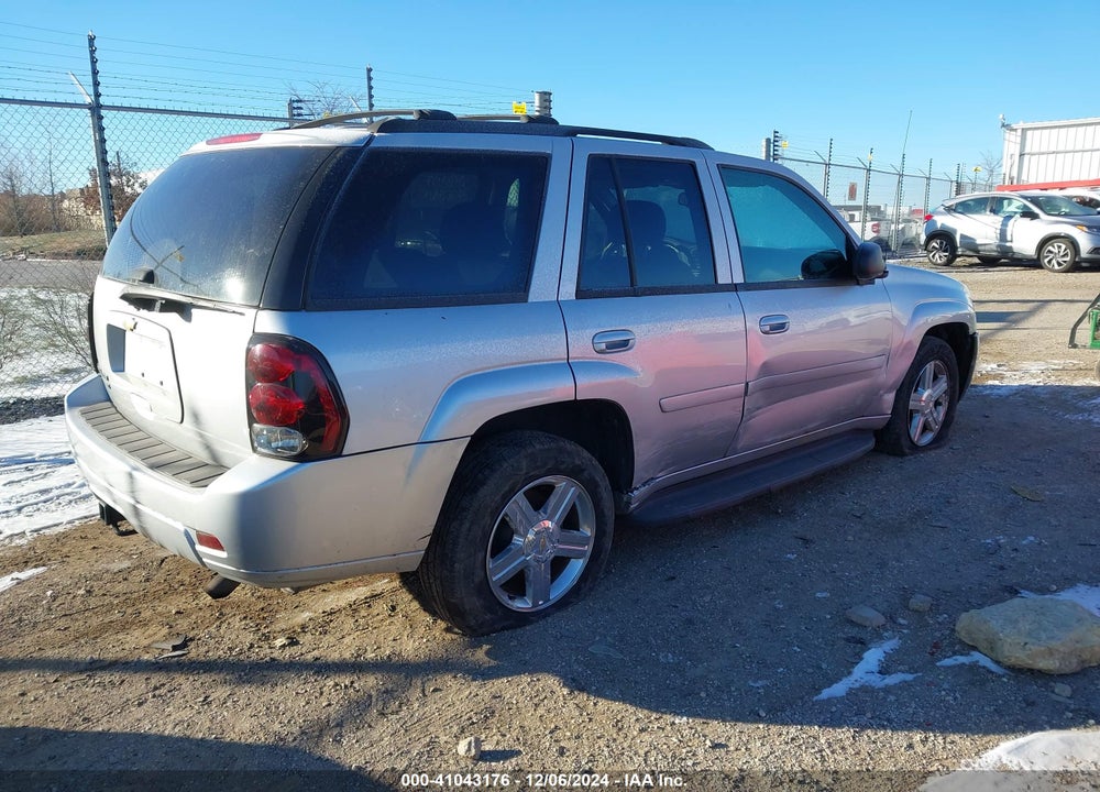 2009 CHEVROLET TRAILBLAZER LT VIN: 1GNDT33SX92105225