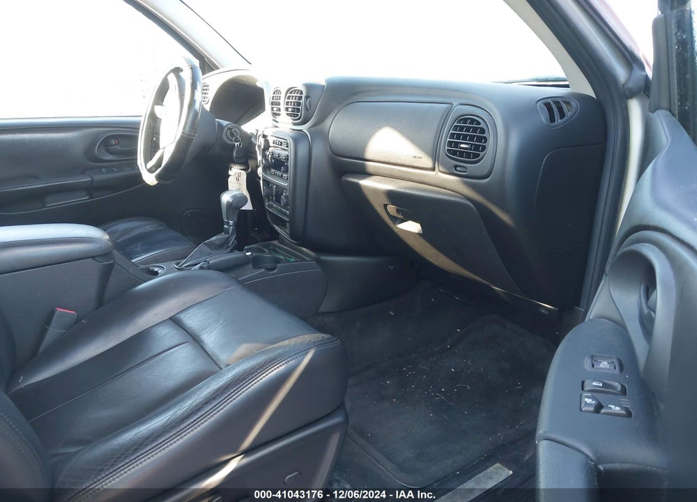 2009 CHEVROLET TRAILBLAZER LT VIN: 1GNDT33SX92105225