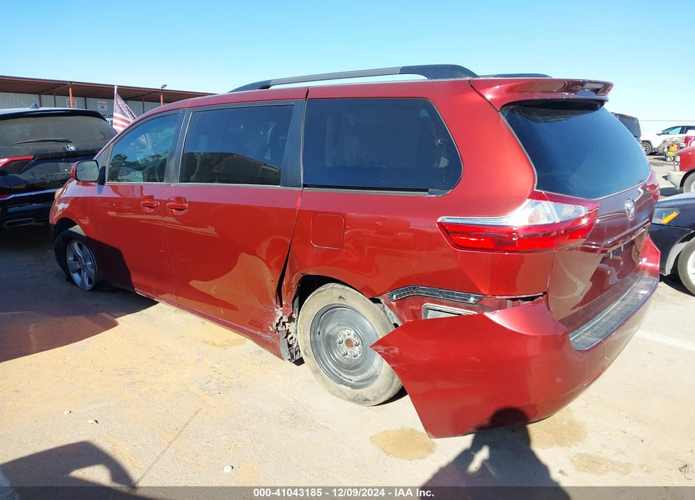 2017 TOYOTA SIENNA LE 8 PASSENGER VIN: 5TDKZ3DCXHS864843