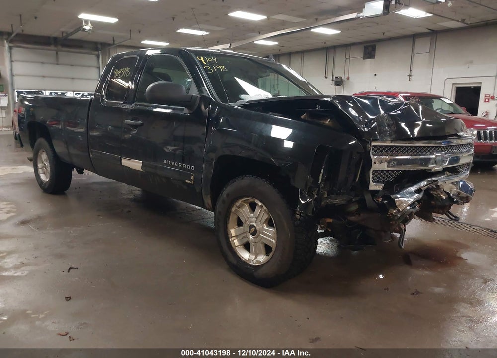 2013 CHEVROLET SILVERADO 1500 LT VIN: 1GCRKSE01DZ239158