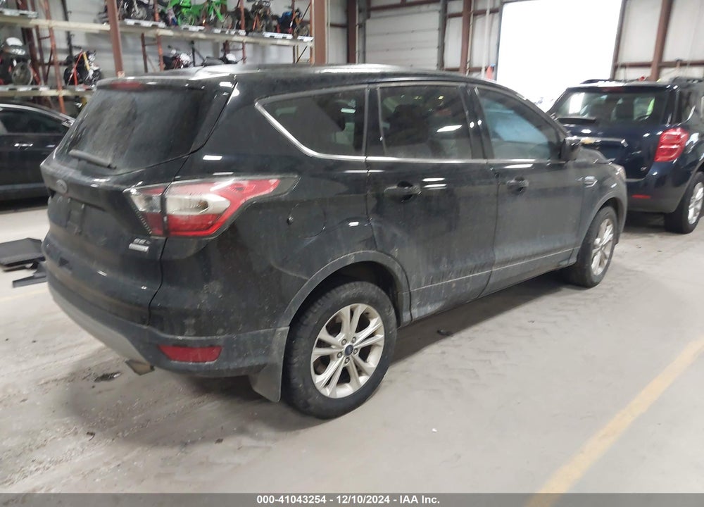 2017 FORD ESCAPE VIN: 1FMCU0GDXHUB33116
