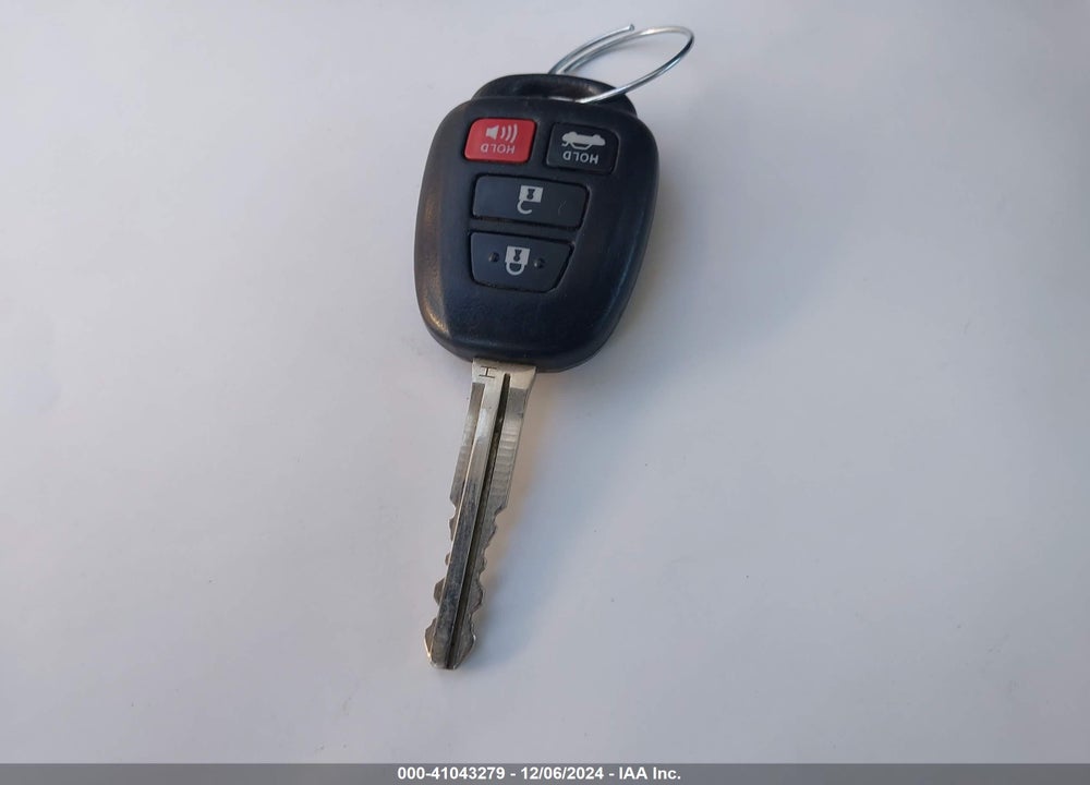 2016 TOYOTA COROLLA LE VIN: 5YFBURHE7GP513747