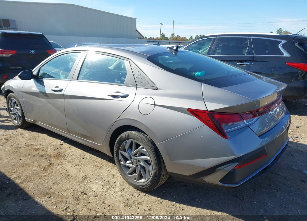 2024 HYUNDAI ELANTRA SEL VIN: KMHLM4DG7RU784954
