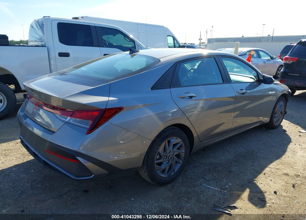2024 HYUNDAI ELANTRA SEL VIN: KMHLM4DG7RU784954