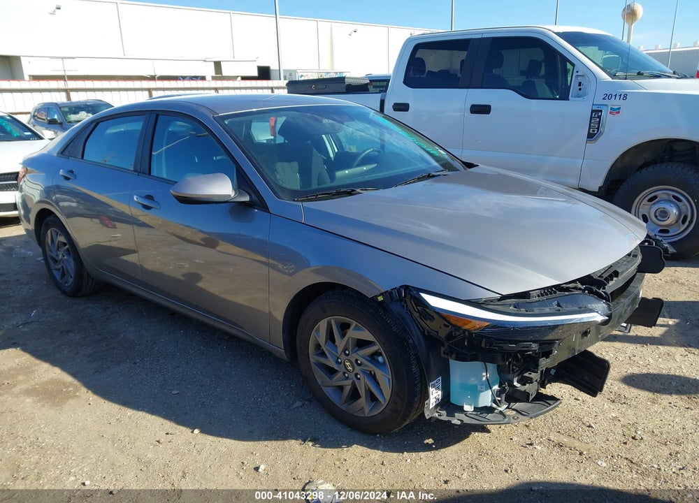 2024 HYUNDAI ELANTRA SEL VIN: KMHLM4DG7RU784954