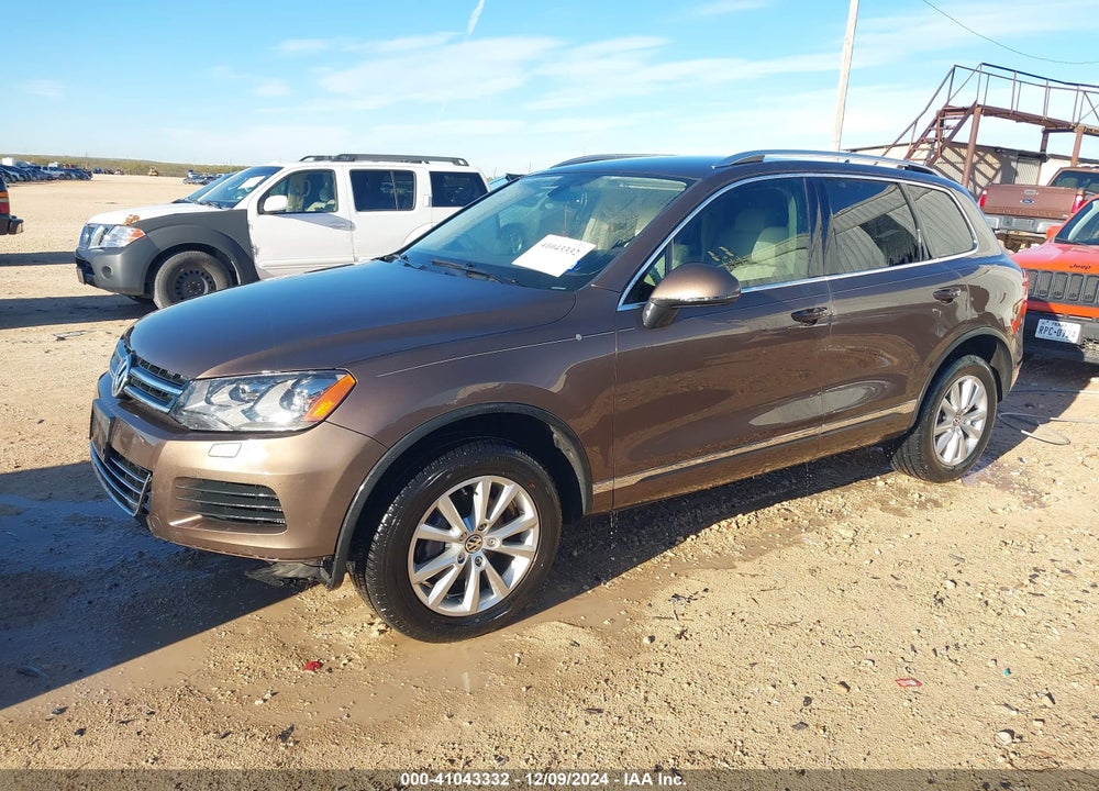 2014 VOLKSWAGEN TOUAREG TDI SPORT VIN: WVGEP9BP3ED010226