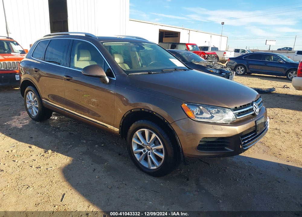2014 VOLKSWAGEN TOUAREG TDI SPORT VIN: WVGEP9BP3ED010226