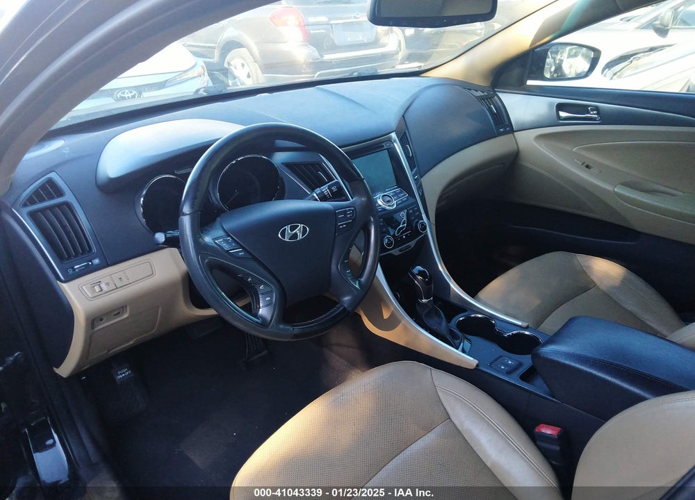 2012 HYUNDAI SONATA VIN: KMHEC4A43CA032232