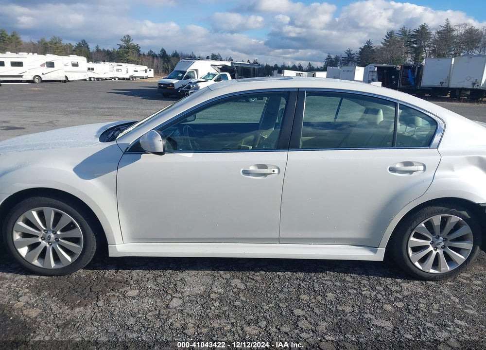 2014 SUBARU LEGACY 2.5I LIMITED VIN: 4S3BMBL60E3003902