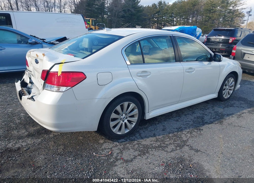 2014 SUBARU LEGACY 2.5I LIMITED VIN: 4S3BMBL60E3003902