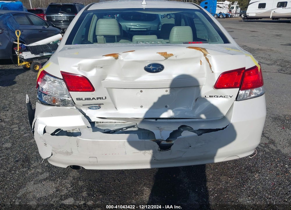 2014 SUBARU LEGACY 2.5I LIMITED VIN: 4S3BMBL60E3003902
