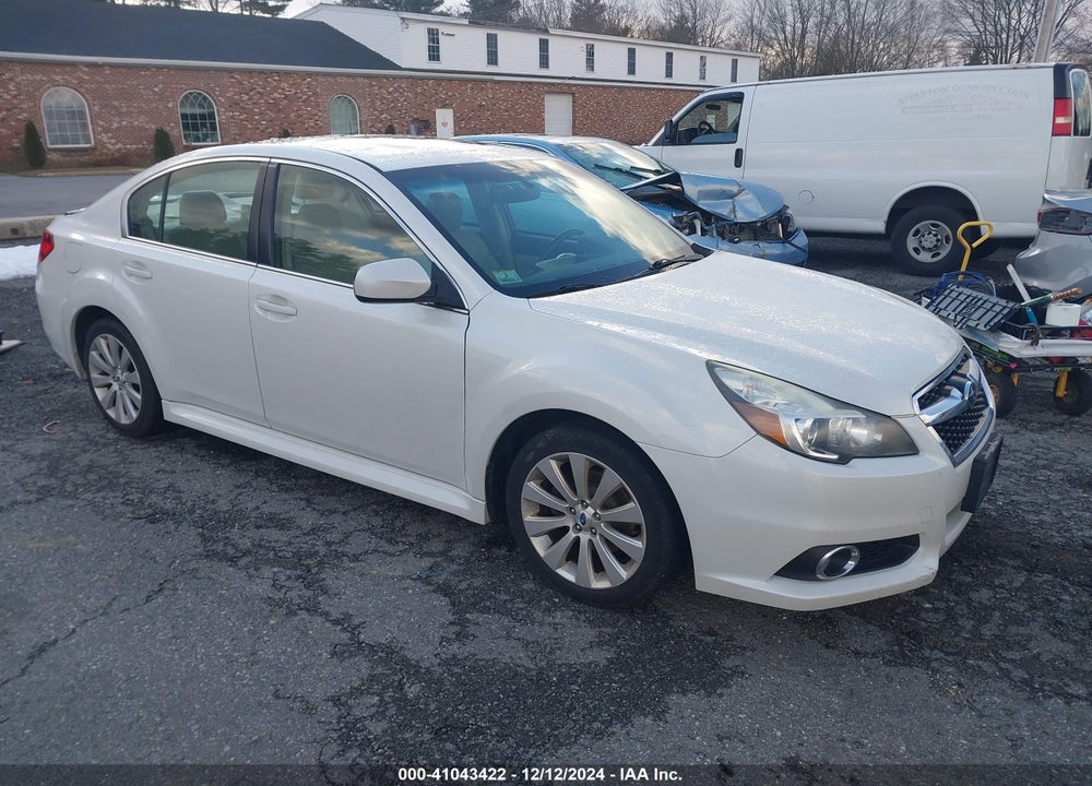 2014 SUBARU LEGACY 2.5I LIMITED VIN: 4S3BMBL60E3003902