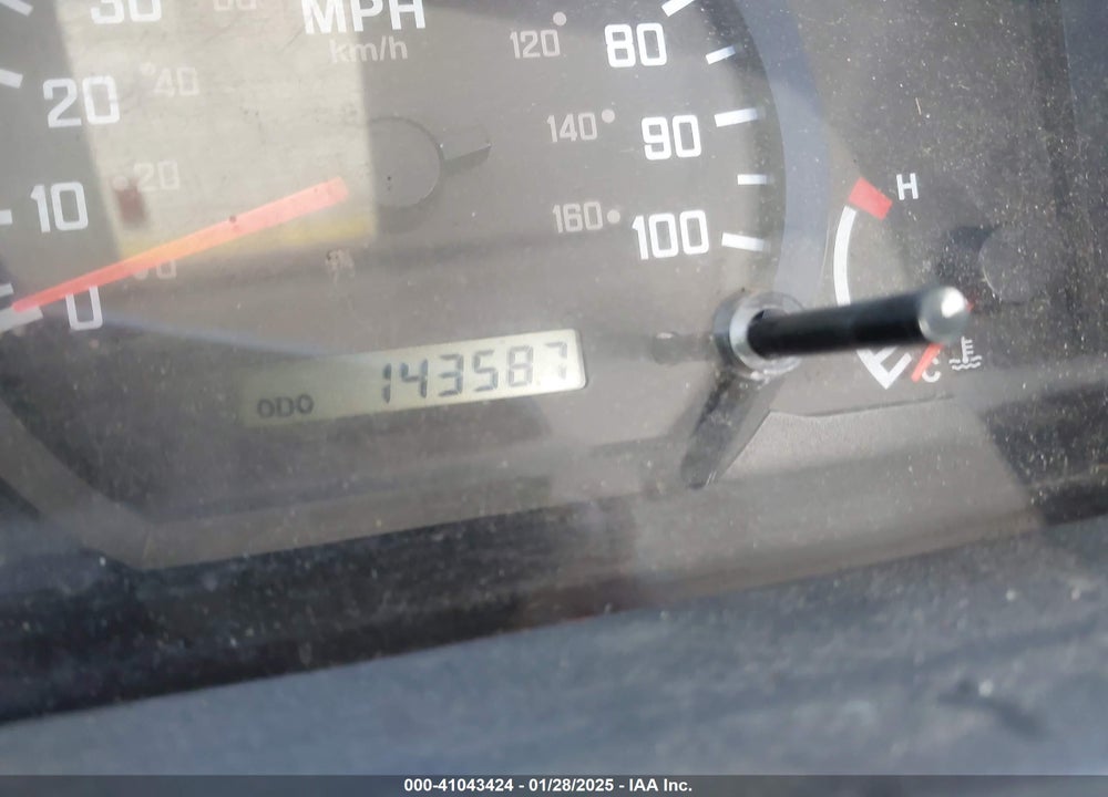 2014 ISUZU NPR GAS REG VIN: 54DC4W1B0ES802737
