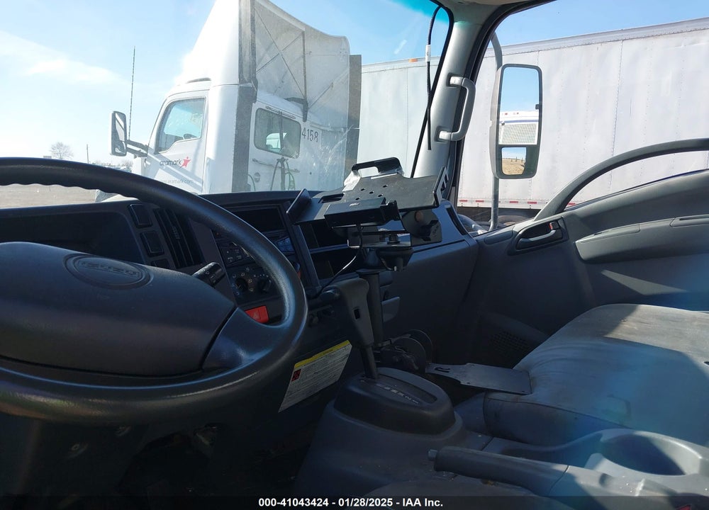 2014 ISUZU NPR GAS REG VIN: 54DC4W1B0ES802737